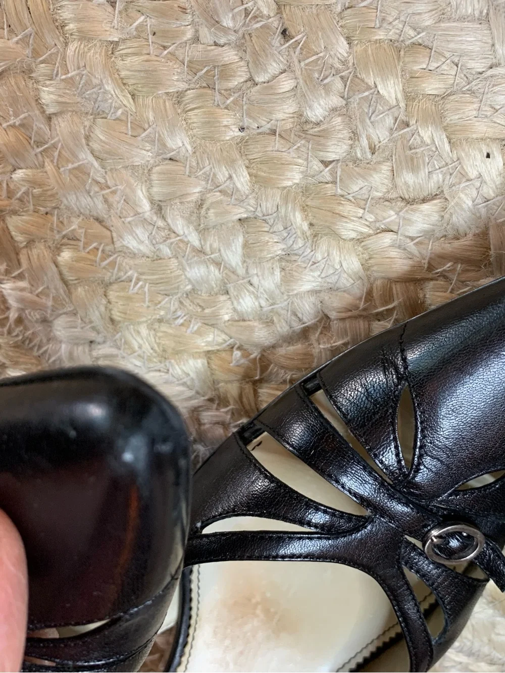 Anne Klein Black Pointed-Toe Cutout Leather Heels